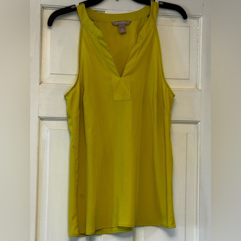 Banana Republic Sleeveless V-Neck Tank in Lime Yellow